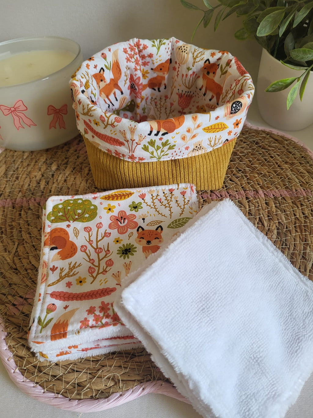 🦊 Panière en velours côtelé et motif petits renards et ses 10 lingettes lavables en bambou