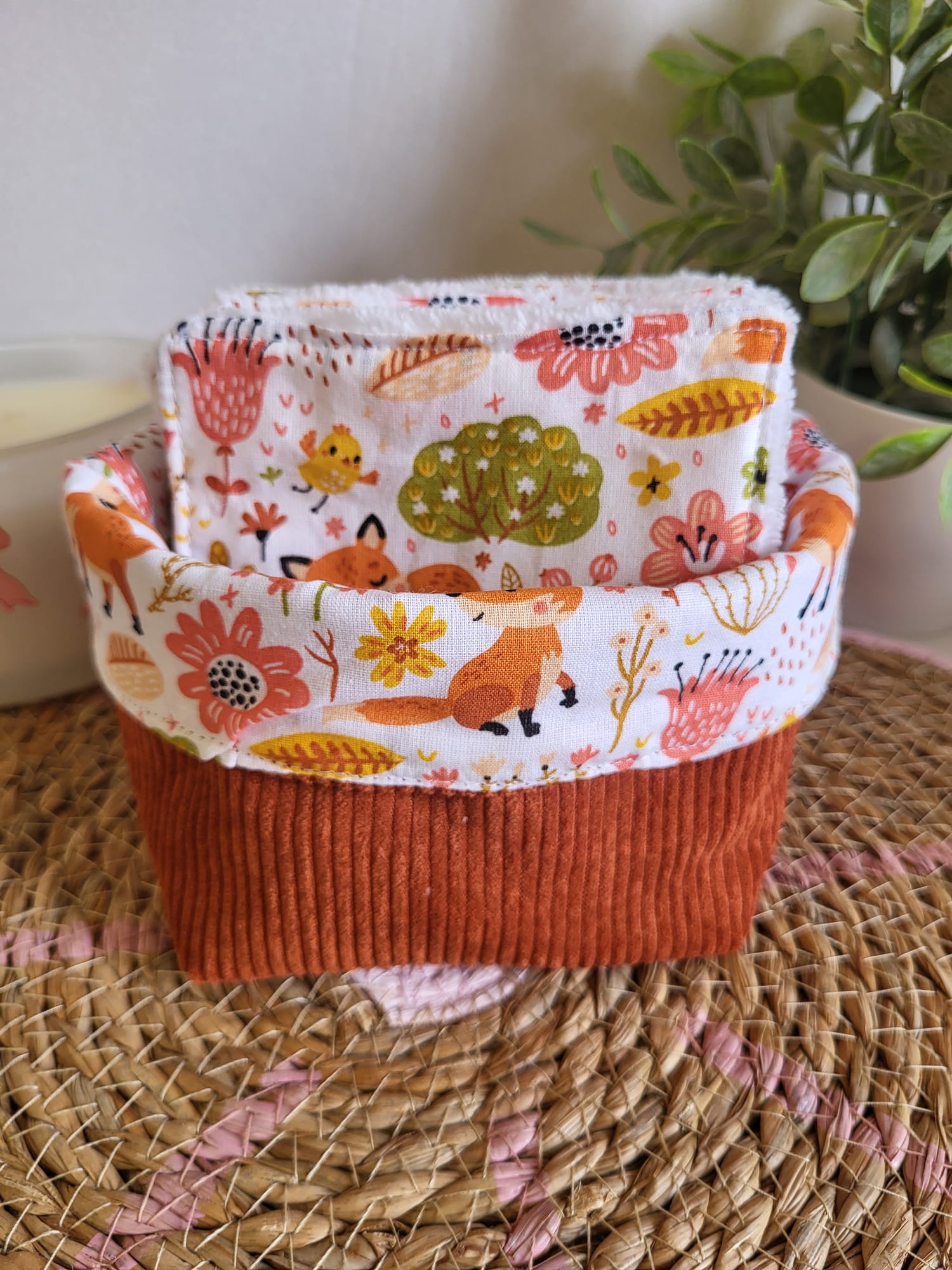 🦊 Panière en velours côtelé brique et motifs renards et ses 10 lingettes lavables en bambou