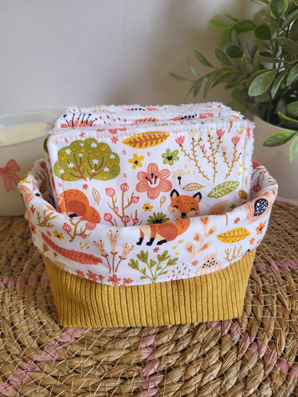 🦊 Panière en velours côtelé et motif petits renards et ses 10 lingettes lavables en bambou