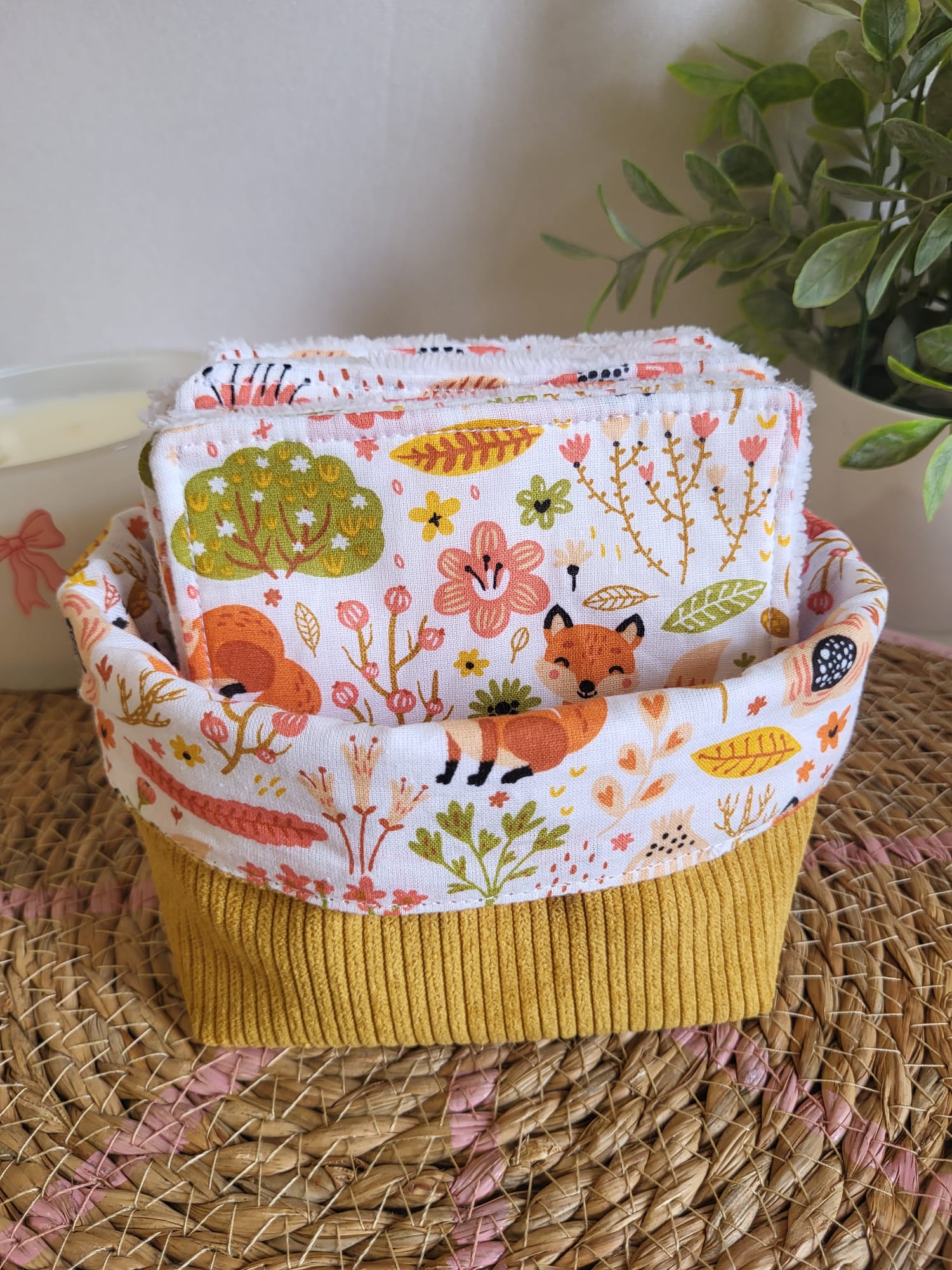 🦊 Panière en velours côtelé et motif petits renards et ses 10 lingettes lavables en bambou