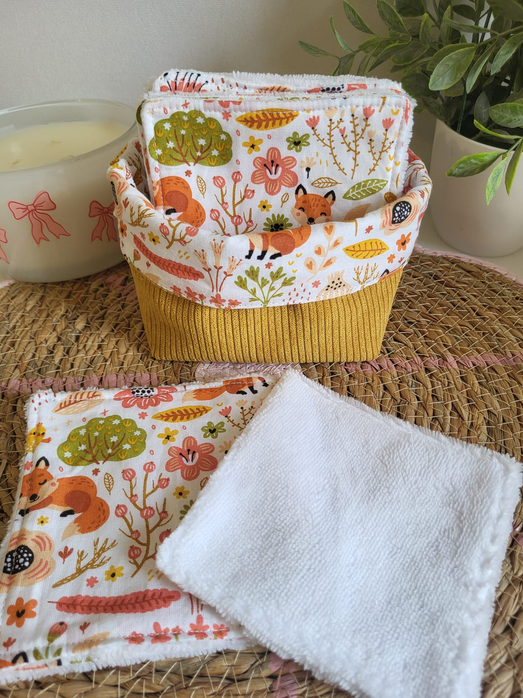 🦊 Panière en velours côtelé et motif petits renards et ses 10 lingettes lavables en bambou
